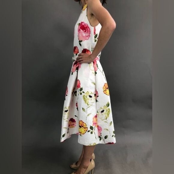 Gaby Skye white and pink floral damask like fabric pleated dress 4 - Picture 5 of 8